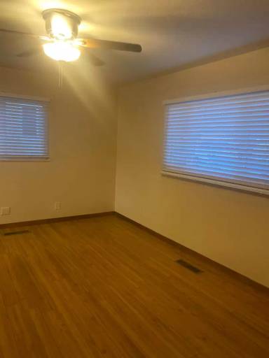 Main picture of 1405 Betts St NE