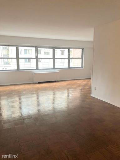 Main picture of 225 E 64th St