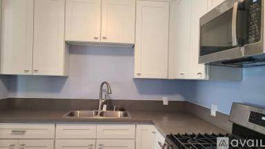 Main picture of 1548 W 20th St