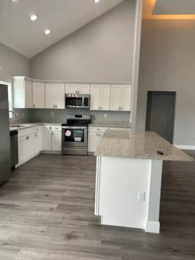 Main picture of 3900 Santiago St