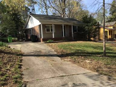 Main picture of 1005 Trollingwood Ln
