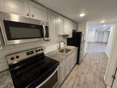 Main picture of 129 S 63rd St