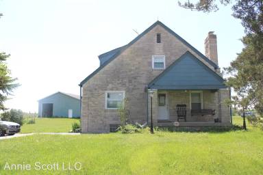 Main picture of 6814 S County Road 100 W