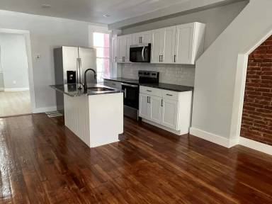 Main picture of 559 S Christian St