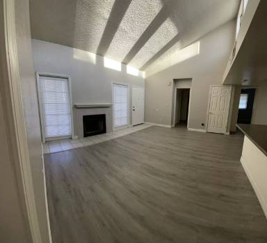 Main picture of 3535 W Monte Cristo Ave
