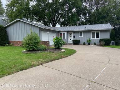 Main picture of 3304 Kenwood Ave