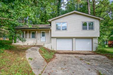 Main picture of 3309 Poplar Dr