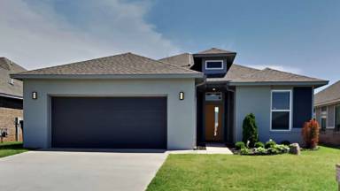 Main picture of 600 NW 182nd St