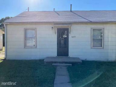 Main picture of 3093 S Rutan St