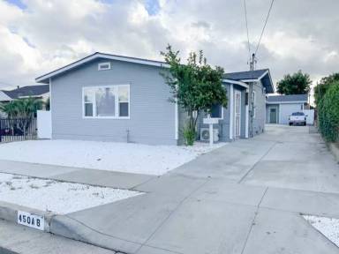 Main picture of 450 W Glendon Way