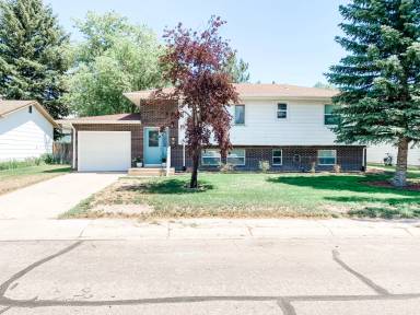 Main picture of 5033 Pineridge Ave
