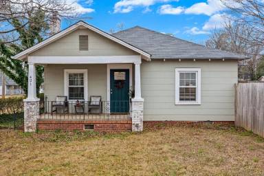 Main picture of 421 Annafrel St