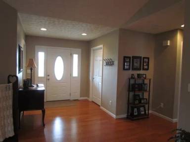Main picture of 120 Ridgeview Dr