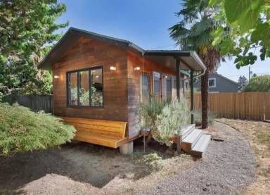 Main picture of 4844 NE 32nd Ave