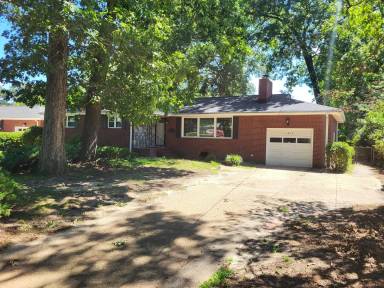 Main picture of 1653 Sheppard Ave