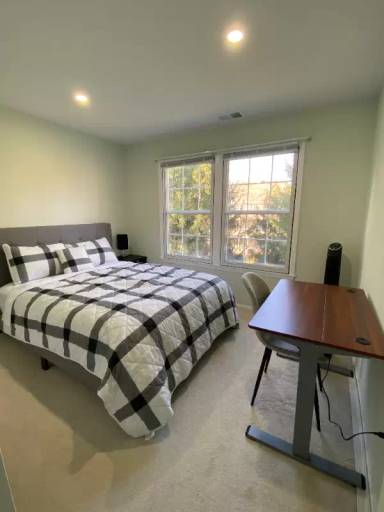 Main picture of 206 Salem Ct