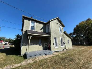 Main picture of 920 Garden Ave