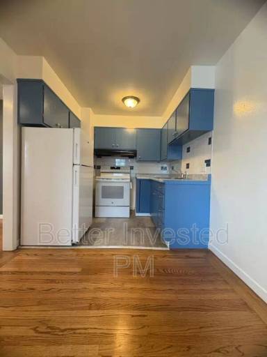 Main picture of 2400 39th Ave