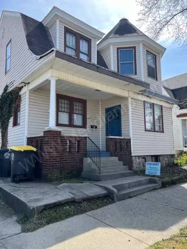 Main picture of 2017 S Harrison St