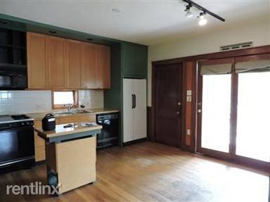 Main picture of 218 Brookline St