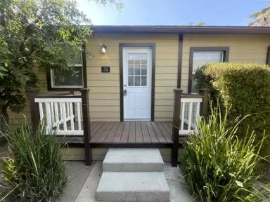 Main picture of 808 Cedar St
