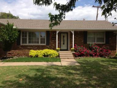 Main picture of 9420 Mahler Pl