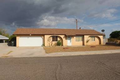 Main picture of 3028 Parkway St