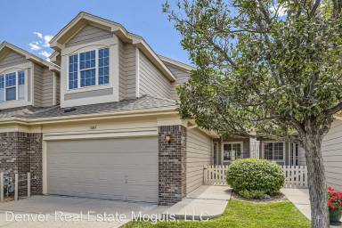 Main picture of 3085 S Indiana St