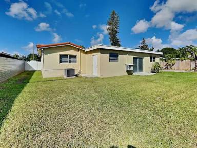 Main picture of 3011 SW 117th Ct