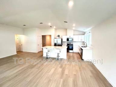 Main picture of 1046 Panther Lake Pkwy