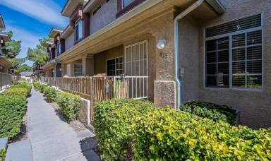 Main picture of 933 Dusty Creek St