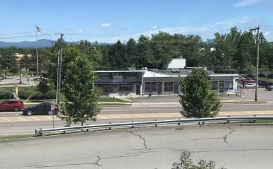 Main picture of 70 Roosevelt Hwy