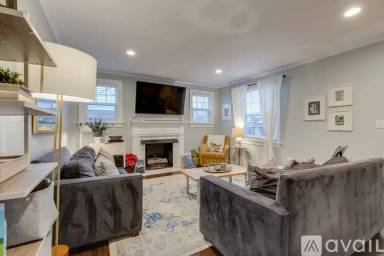 Main picture of 232 Thuss Ave