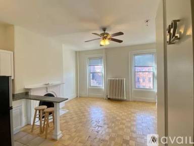 Main picture of 90 Charles St