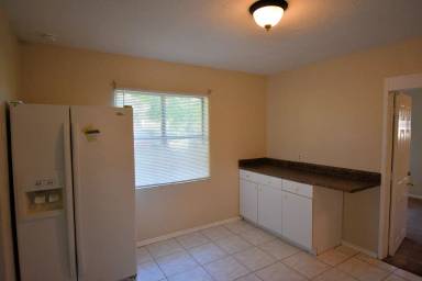 Main picture of 319 Montgomery Ave