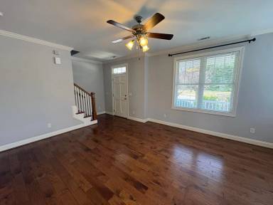 Main picture of 210 Anderson St