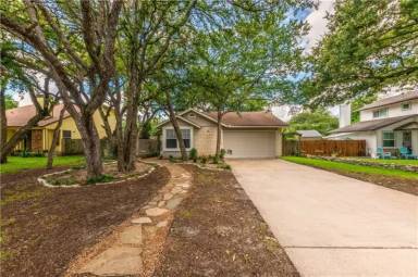 Main picture of 3010 Red Bay Dr