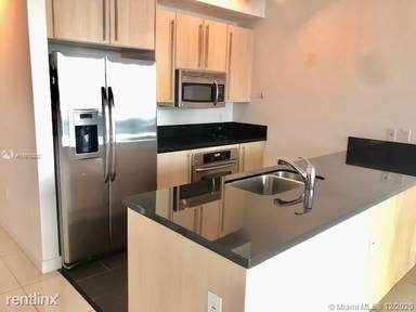 Main picture of The Axis On Brickell