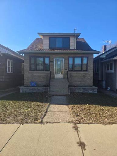 Main picture of 1718 Lake Ave