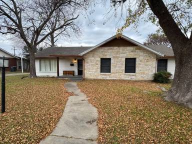 Main picture of 405 N 41st St