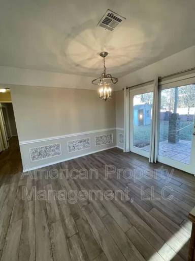 Main picture of 9209 E 100th St