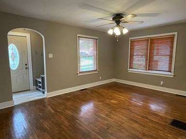 Main picture of 441 E Kellar Ln