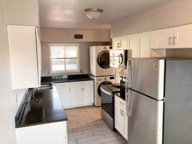 Main picture of 4319 Plaza Vis