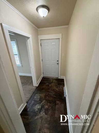 Main picture of 2409 S Norton Ave