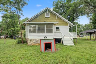 Main picture of 810 King Ave