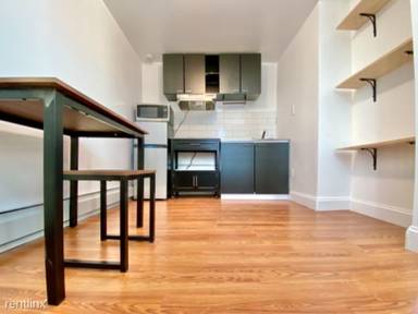 Main picture of 62 Vineyard Ave