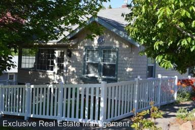 Main picture of 1342 Lookout Ave
