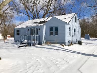Main picture of 5122 N Vassar Rd