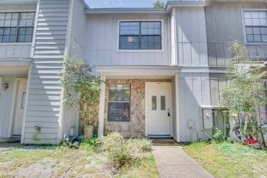Main picture of 3811 Creighton Rd