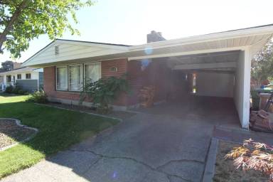 Main picture of 3123 W Bismark Ave